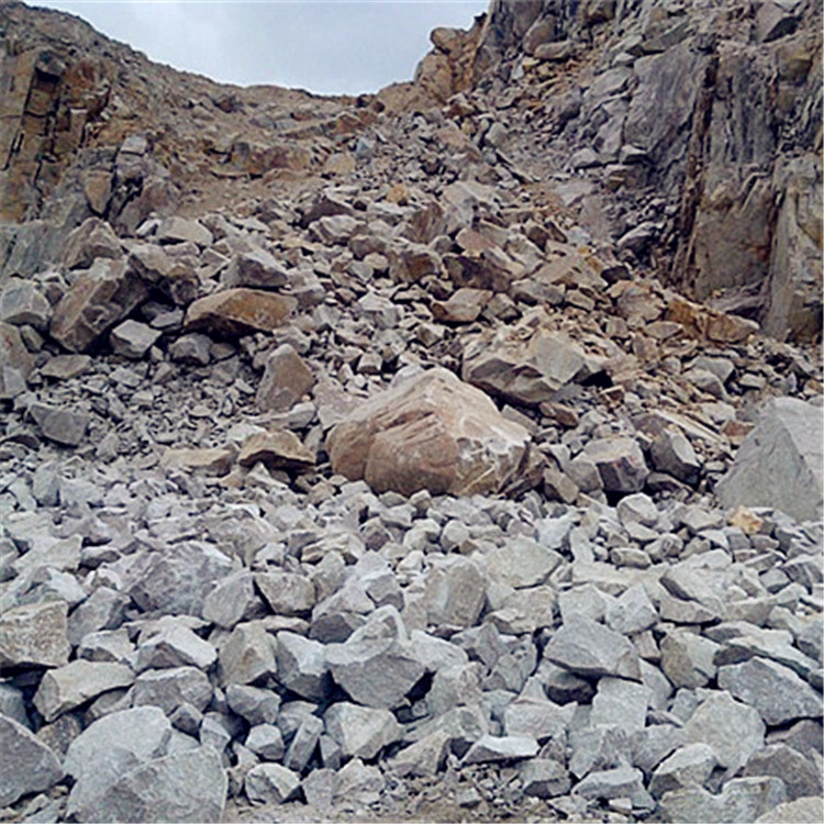 吉林陽光采石場 建筑石料石灰巖規格多樣，狗頭石發貨快，就近供應